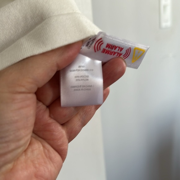 Laura plus NWT beautiful sleeveless top - Picture 7 of 7